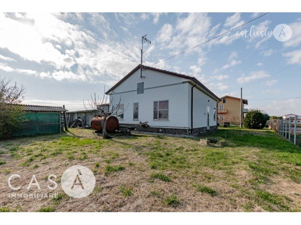 casa indipendente in vendita a Cesenatico in zona Sala