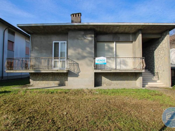casa indipendente in vendita a Cesenatico in zona Sala