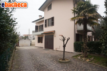 casa indipendente in vendita a Cesenatico
