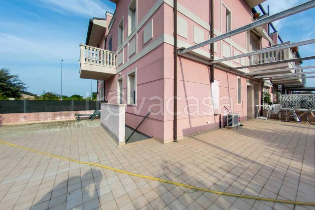 appartamento in vendita a Cesenatico in zona Villalta