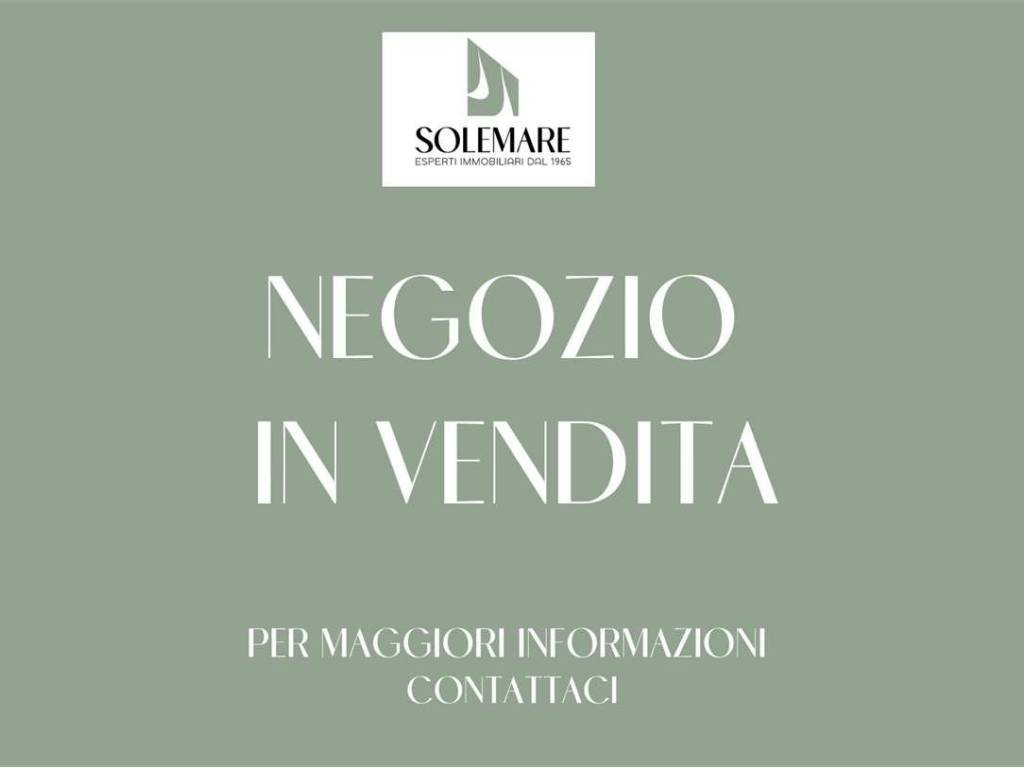 negozio in vendita a Cesenatico