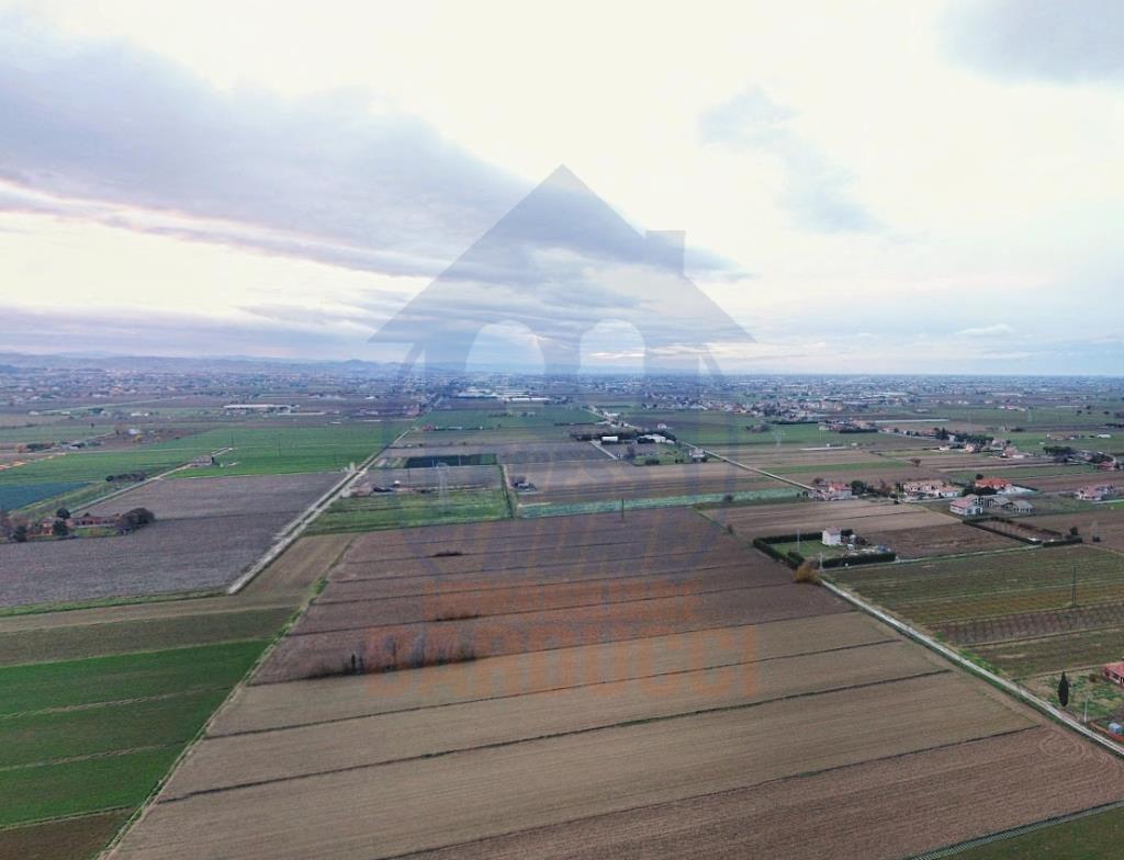 terreno edificabile in vendita a Cesenatico in zona Villalta