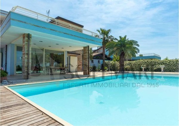 casa indipendente in vendita a Cesenatico