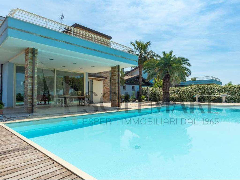 casa indipendente in vendita a Cesenatico