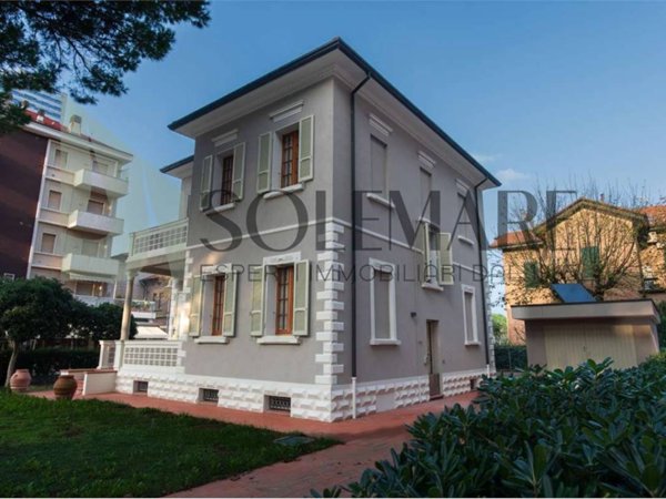 casa indipendente in vendita a Cesenatico