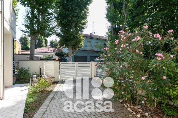 casa indipendente in vendita a Cesenatico