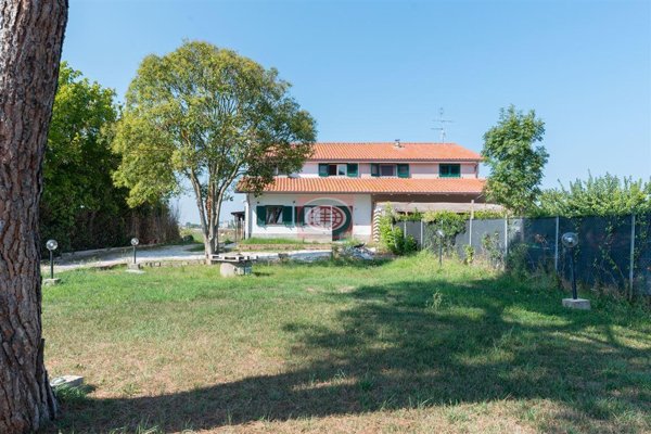 casa indipendente in vendita a Cesenatico in zona Cannucceto