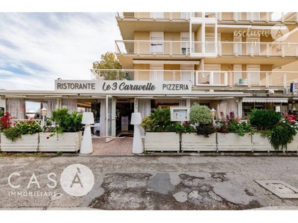 negozio in vendita a Cesenatico in zona Sala