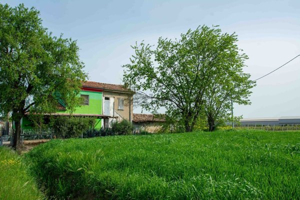 casa indipendente in vendita a Cesenatico in zona Sala