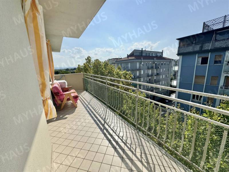 appartamento in vendita a Cesenatico in zona Valverde