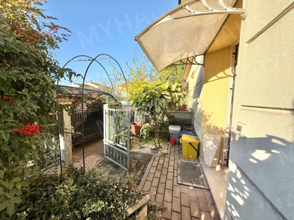 casa indipendente in vendita a Cesenatico in zona Bagnarola