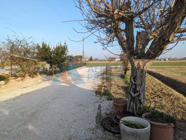 casa indipendente in vendita a Cesenatico