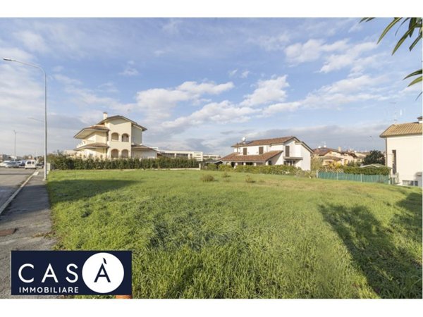 casa indipendente in vendita a Cesenatico in zona Bagnarola