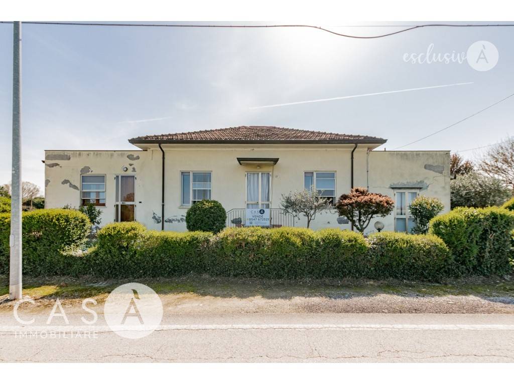 casa indipendente in vendita a Cesenatico in zona Sala