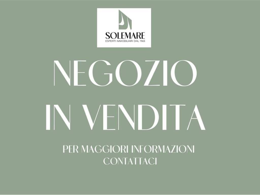 negozio in vendita a Cesenatico