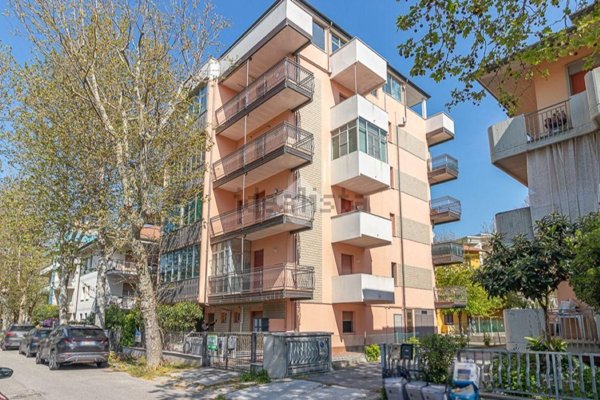 appartamento in vendita a Cesenatico in zona Sala