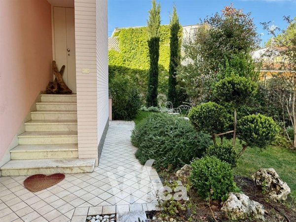 casa indipendente in vendita a Cesenatico
