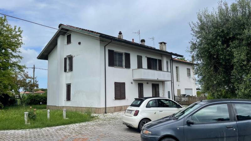 casa indipendente in vendita a Cesenatico in zona Bagnarola