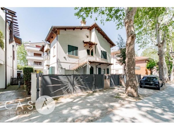 casa indipendente in vendita a Cesenatico