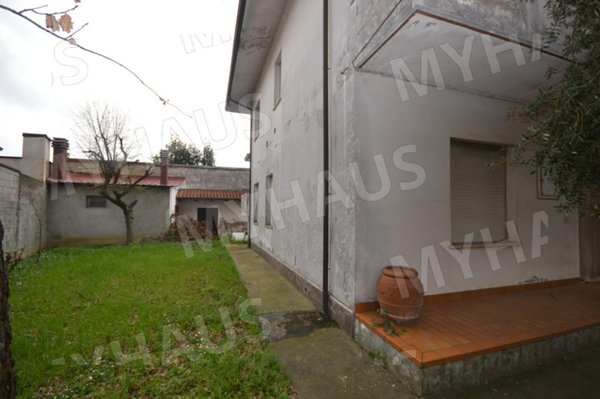 casa indipendente in vendita a Cesenatico in zona Borella