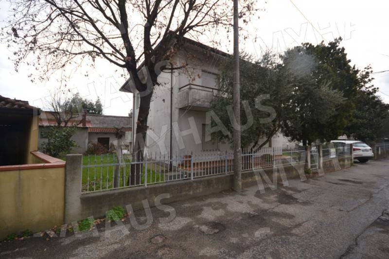 casa indipendente in vendita a Cesenatico in zona Borella