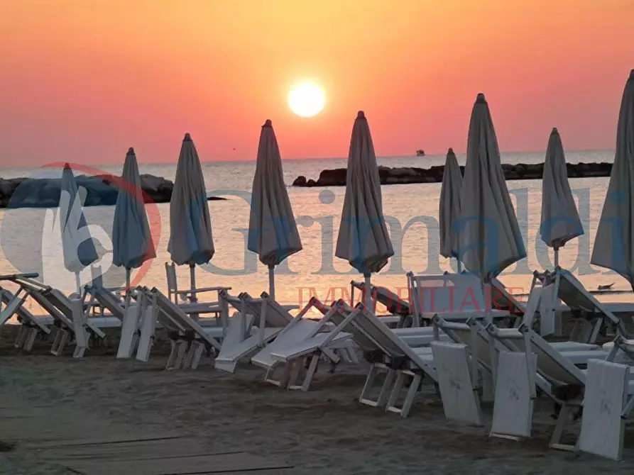 negozio in vendita a Cesenatico in zona Sala