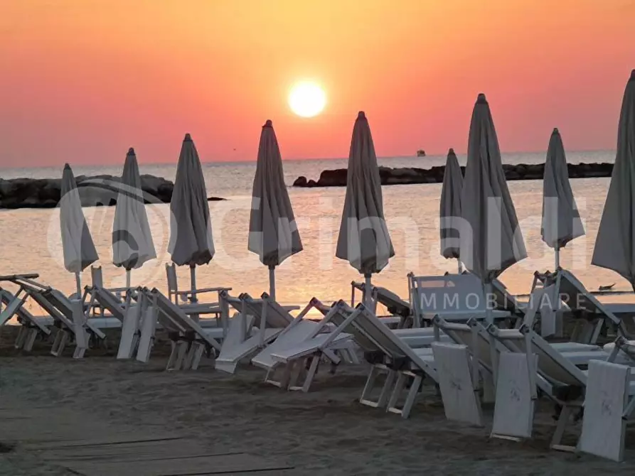 negozio in vendita a Cesenatico in zona Sala