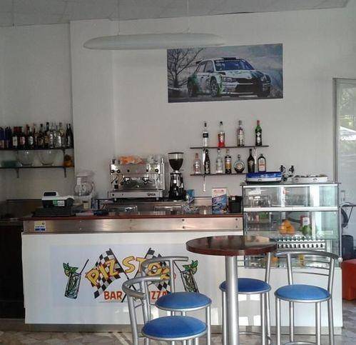 negozio in vendita a Cesenatico