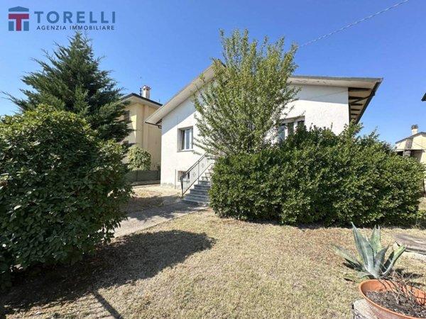 casa indipendente in vendita a Cesenatico in zona Sala