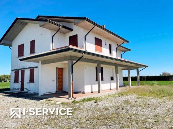 casa indipendente in vendita a Cesenatico in zona Sala