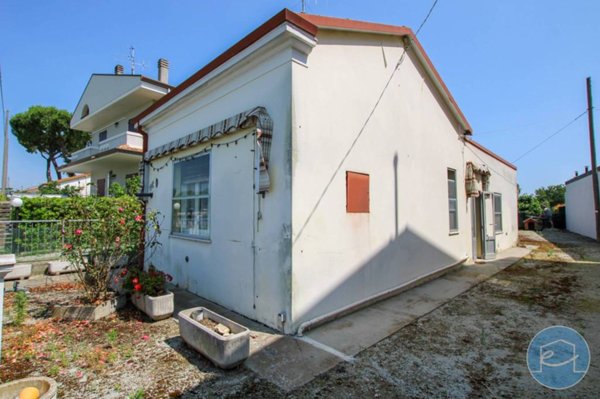 casa indipendente in vendita a Cesenatico in zona Borella