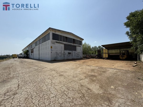 capannone in vendita a Cesenatico in zona Borella