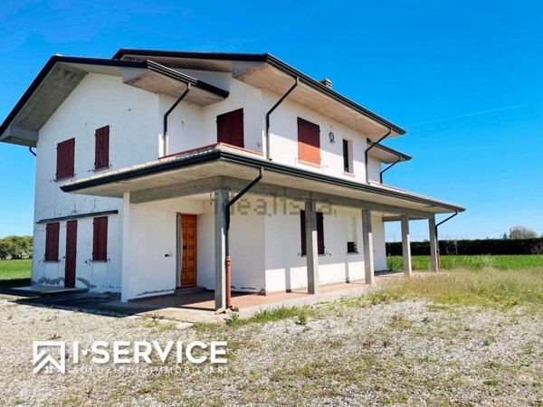 casa indipendente in vendita a Cesenatico in zona Sala