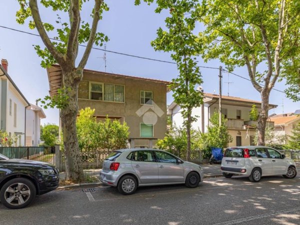 casa indipendente in vendita a Cesenatico
