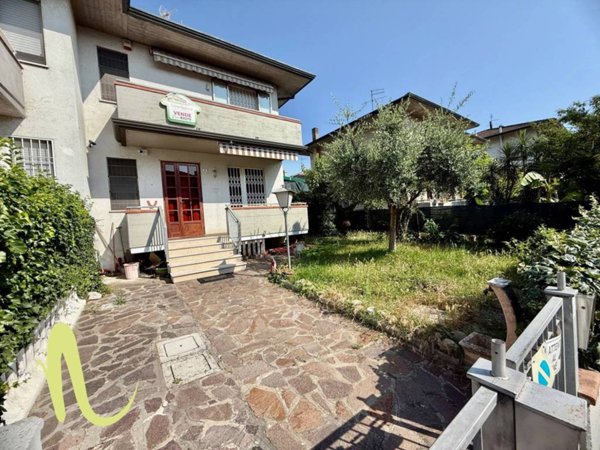 casa indipendente in vendita a Cesenatico