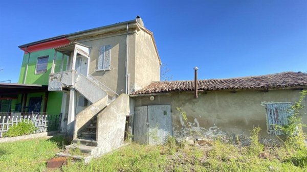 casa indipendente in vendita a Cesenatico in zona Sala