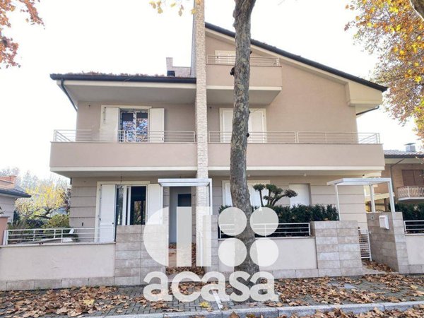 casa indipendente in vendita a Cesenatico