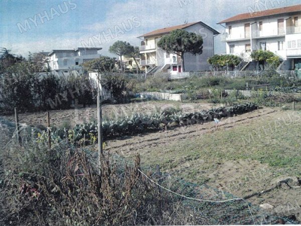 terreno edificabile in vendita a Cesenatico in zona Villamarina