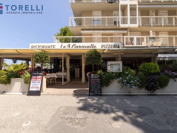 negozio in vendita a Cesenatico