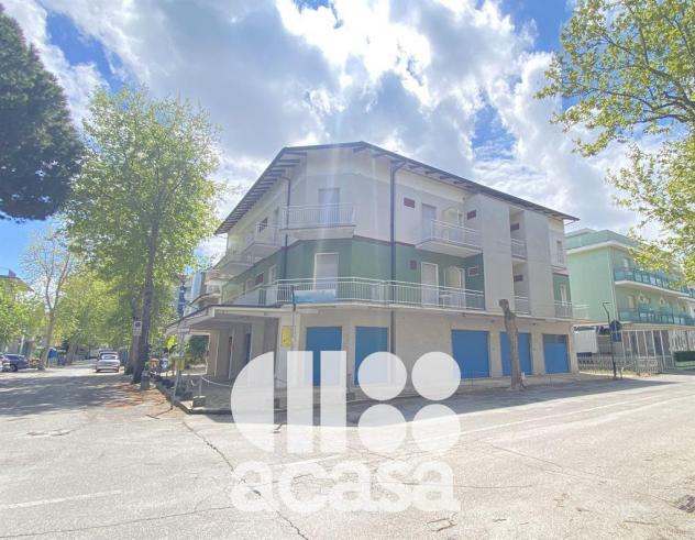 intera palazzina in vendita a Cesenatico in zona Villamarina