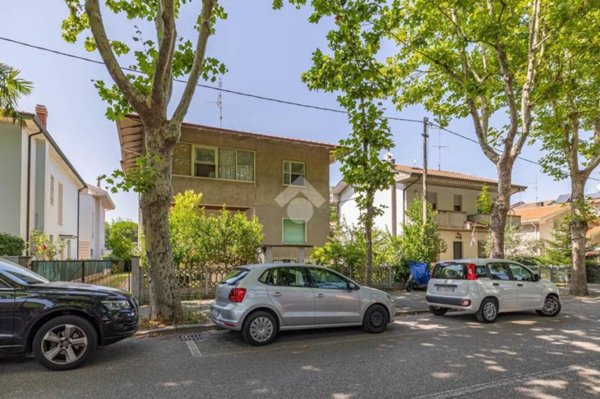 casa indipendente in vendita a Cesenatico