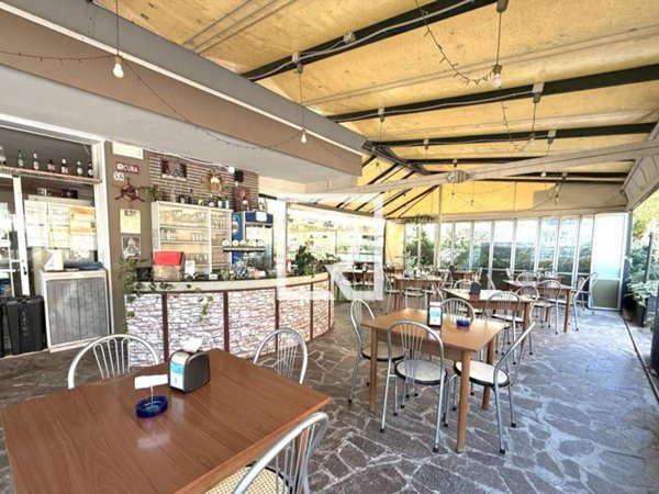 negozio in vendita a Cesenatico in zona Valverde