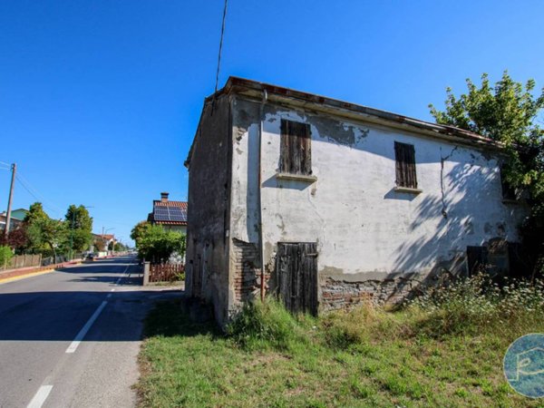 casa indipendente in vendita a Cesenatico in zona Sala