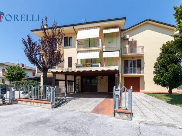 casa indipendente in vendita a Cesenatico in zona Sala