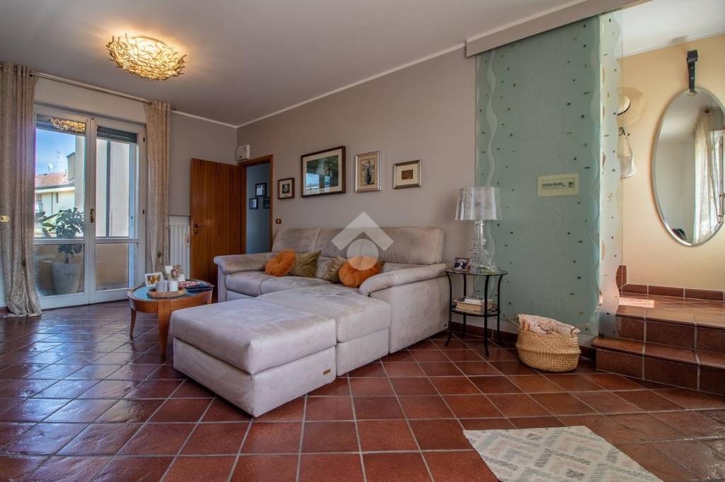 casa indipendente in vendita a Cesenatico in zona Villamarina