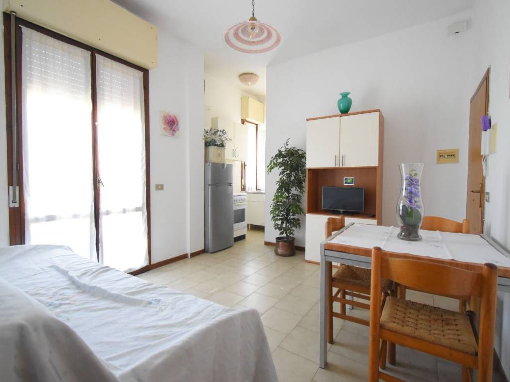 appartamento in vendita a Cesenatico in zona Villamarina