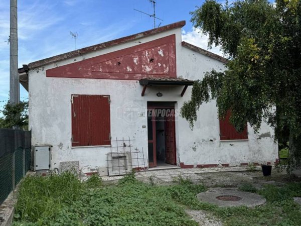 appartamento in vendita a Cesenatico in zona Villamarina