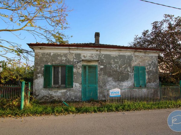 casa indipendente in vendita a Cesenatico in zona Bagnarola