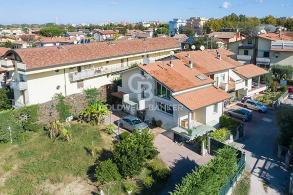 casa indipendente in vendita a Cesenatico in zona Sala
