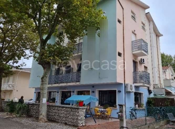 negozio in vendita a Cesenatico